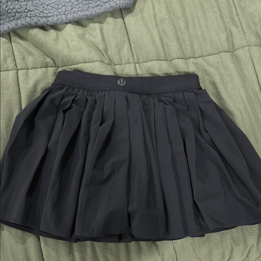 Lululemon Black Pleated Skirt